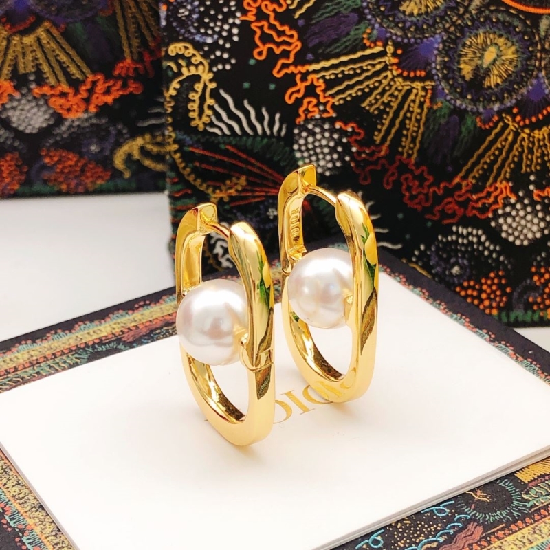 chr1st1an D10r earrings